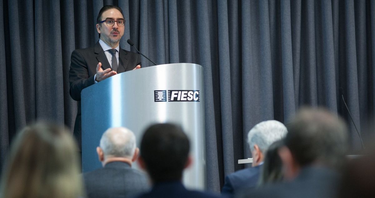 Portos do PR têm saldo positivo de US$ 1,8 bi no semestre