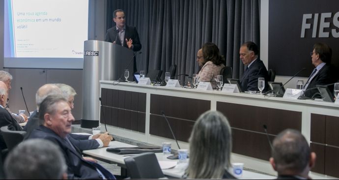 Os seios da discórdia