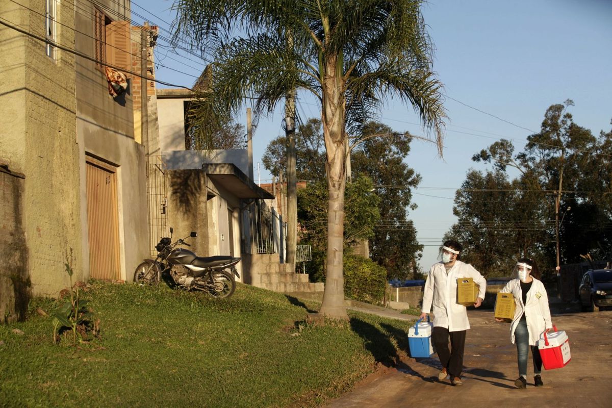 Prevalência de coronavírus dobra em um mês no RS