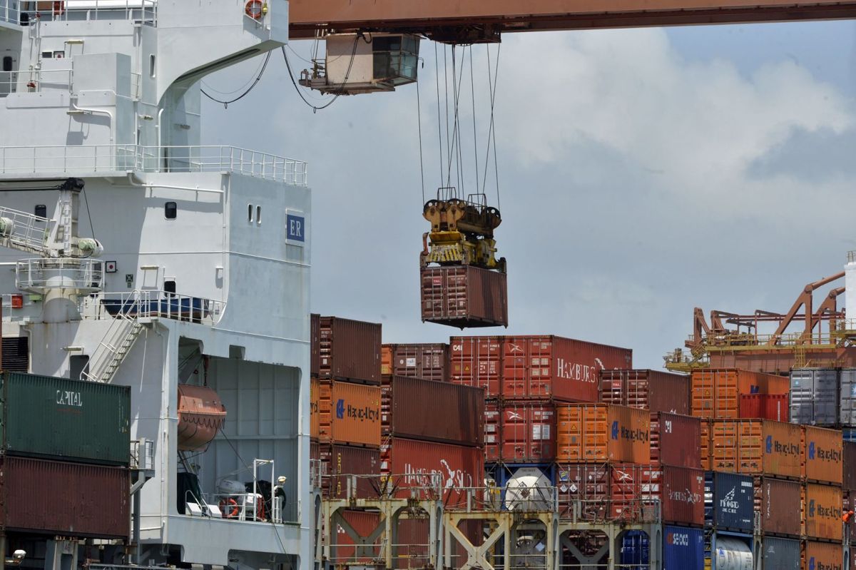 Balança comercial tem superávit recorde de US$ 8 bilhões em julho