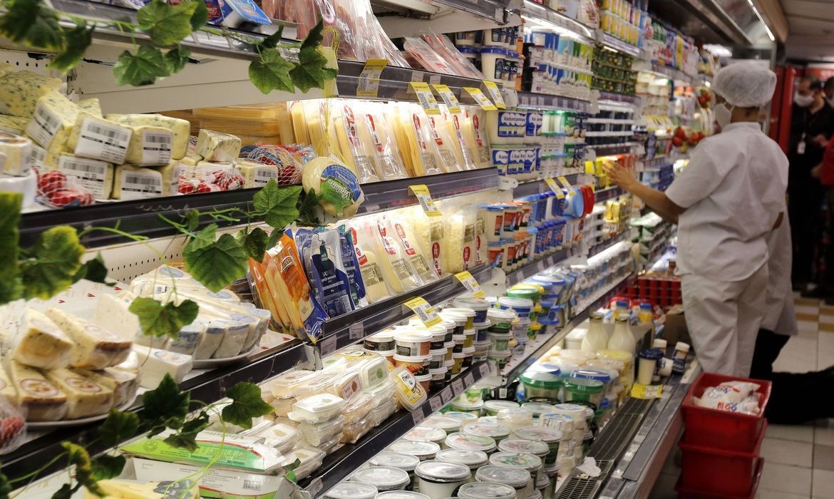Setor de alimentos cresce 0,8% no primeiro semestre