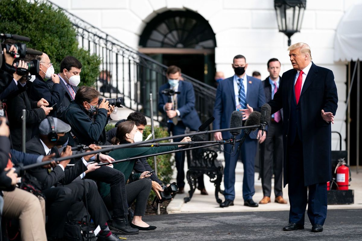 Trump beija a lona
