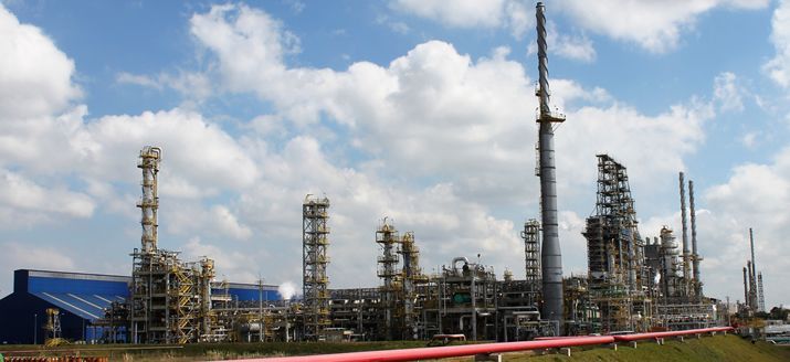 Refinarias da Petrobras no Sul serão disputadas por Cosan e Ultra