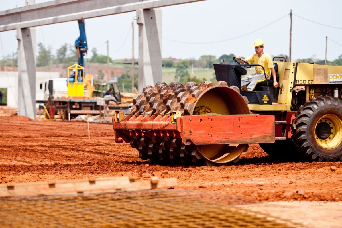 Vendas de máquinas e equipamentos têm alta de 16% em outubro