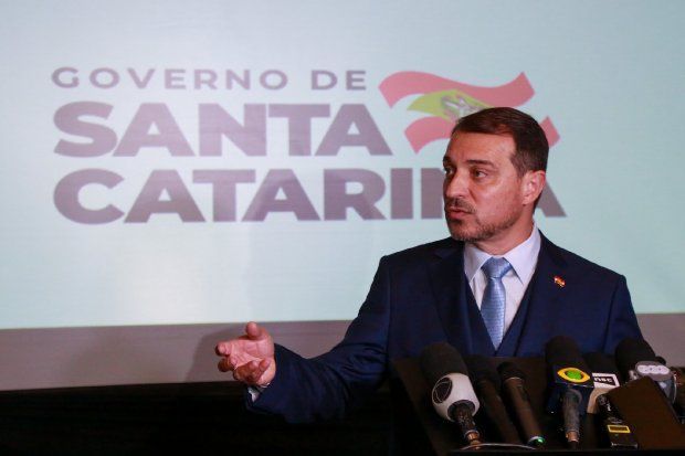 Absolvido, Moisés volta ao governo de SC com promessa de investir R$ 10 bi