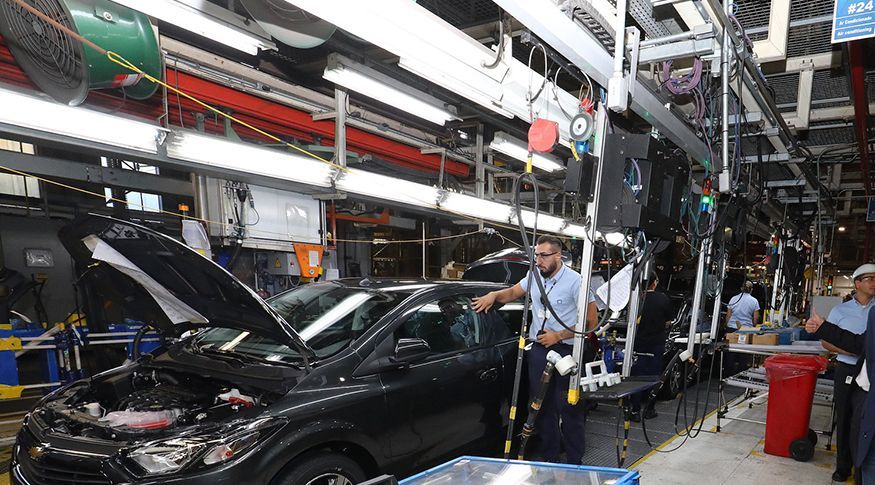 Indústria avança 1,1% em outubro