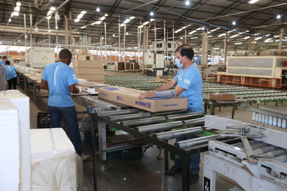Atividade econômica cresce 0,86% em outubro