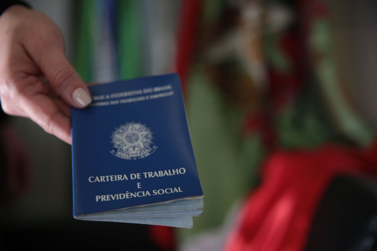 Desemprego chega a 14,2% em novembro