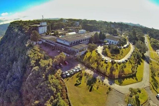 Ícone de uma era da Serra Gaúcha, hotel Laje de Pedra é vendido
