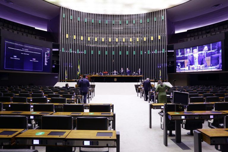 Deputados aprovam autonomia do Banco Central