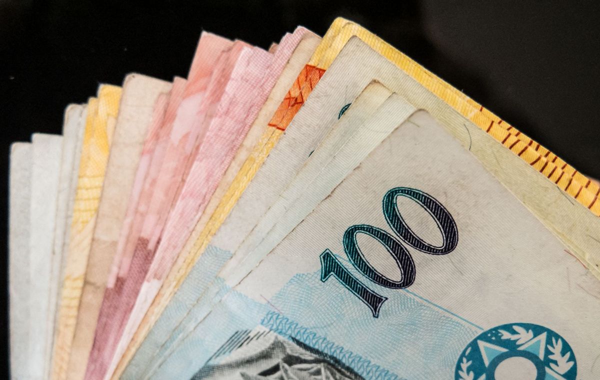 Juros para famílias e empresas sobem em janeiro