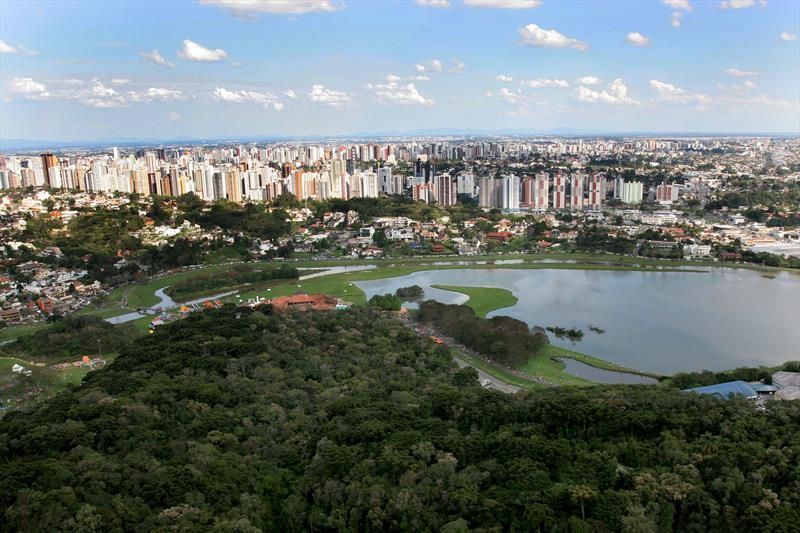 Hackathon desafia participantes a criarem soluções de smart cities para Curitiba