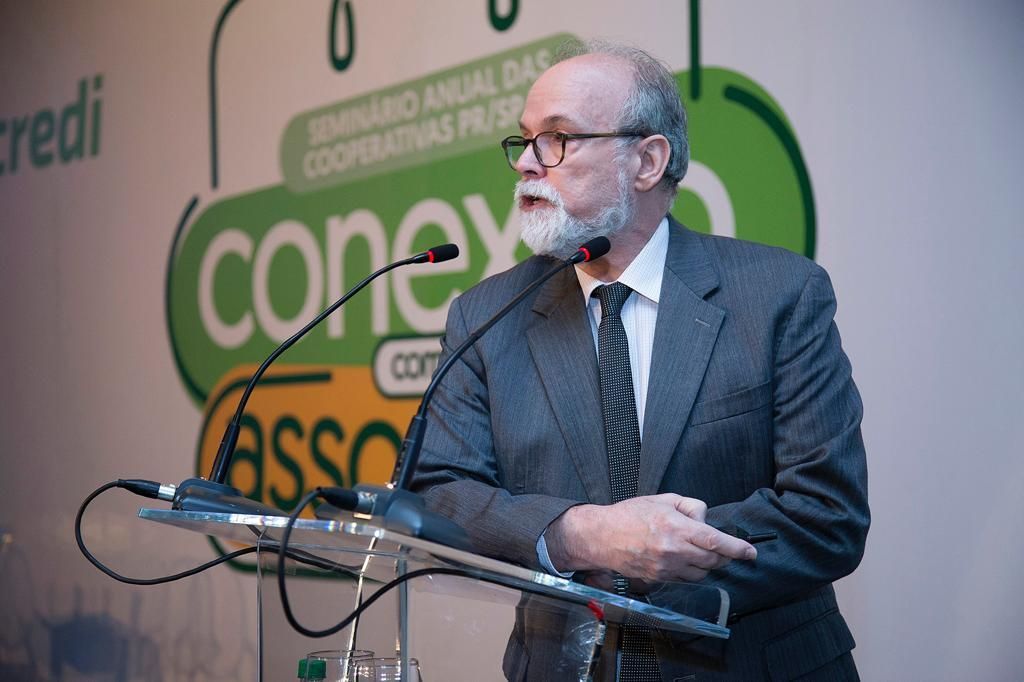 Empresários debatem cenários e rumos da economia nacional