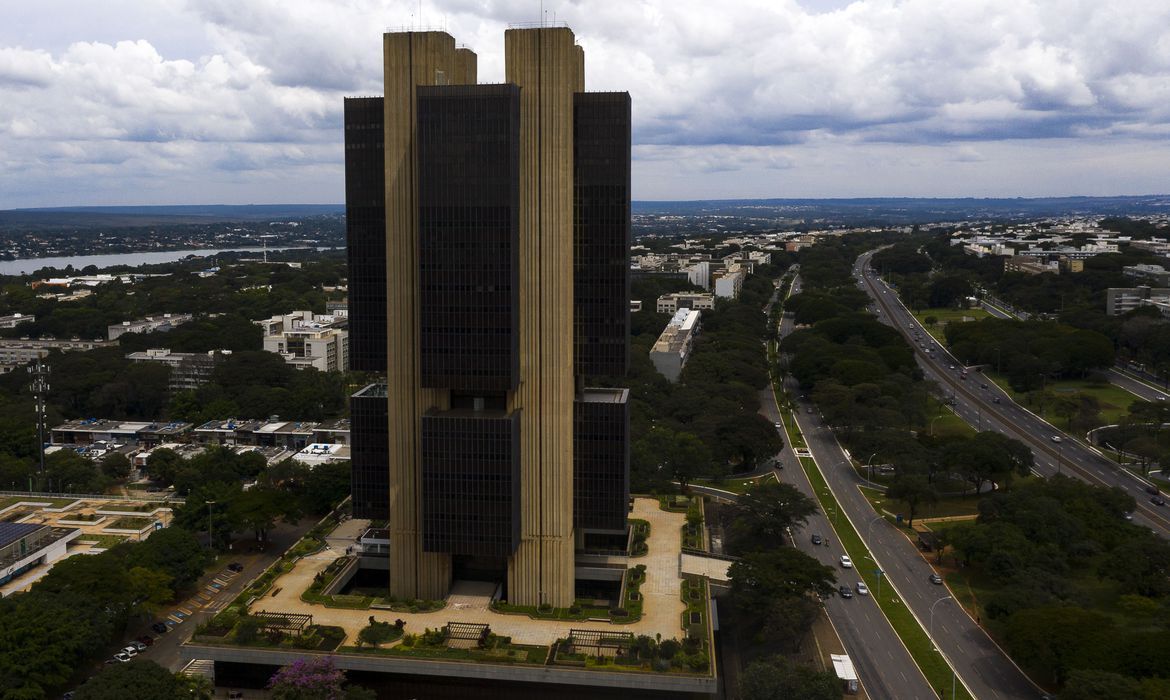 Incerteza sobre o crescimento da economia está “acima da usual”, afirma BC
