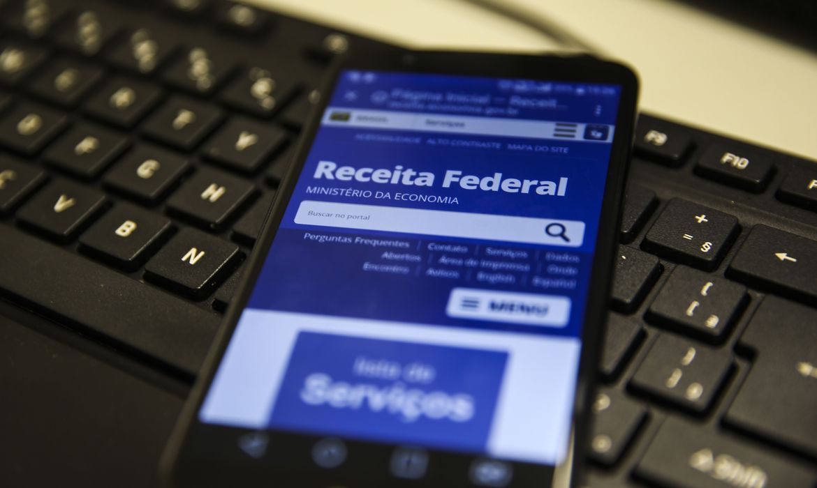 Receita adia o prazo de entrega da declaração de Imposto de Renda