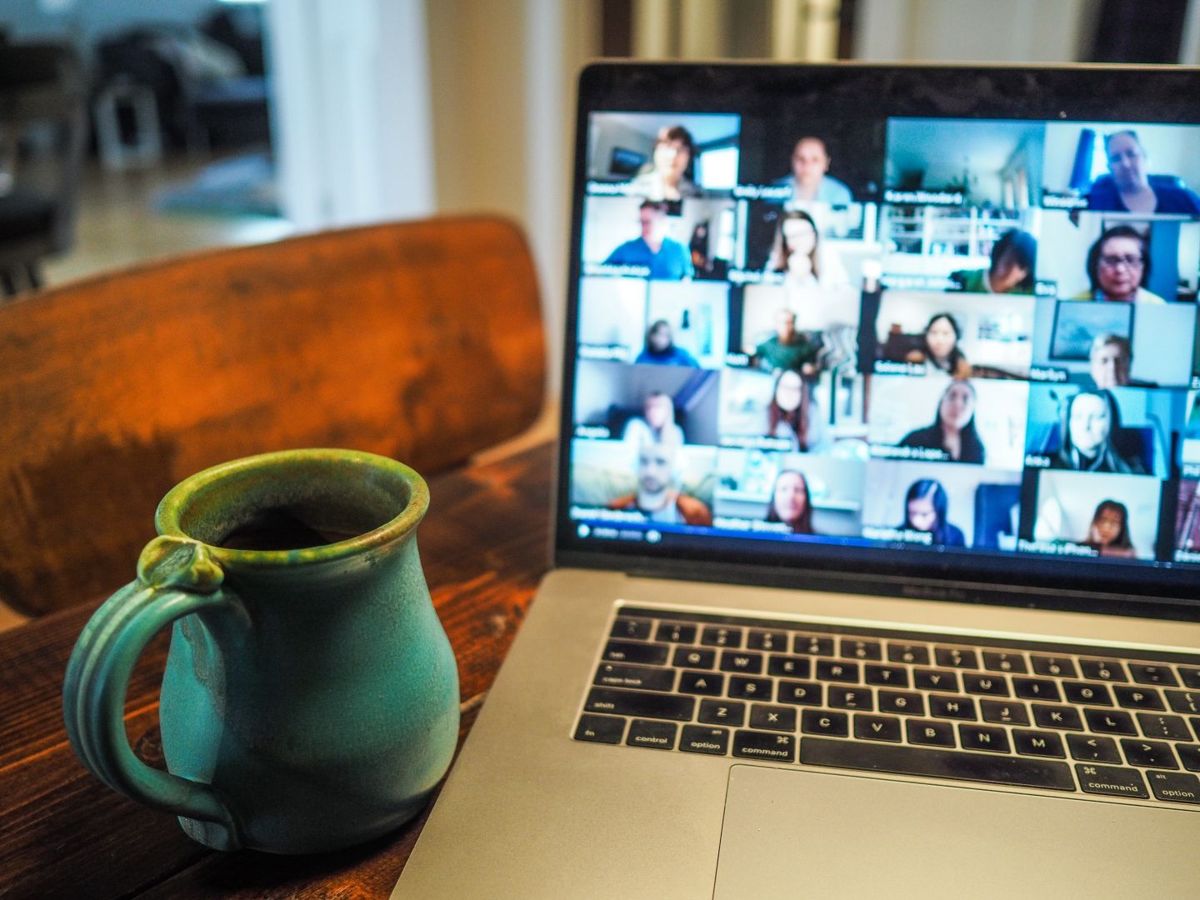 Reuniões on-line: a pontualidade não saiu de moda