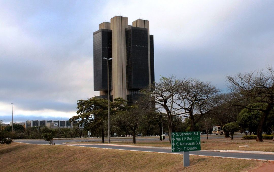 Contas públicas têm superávit recorde de R$ 24,2 bilhões em abril