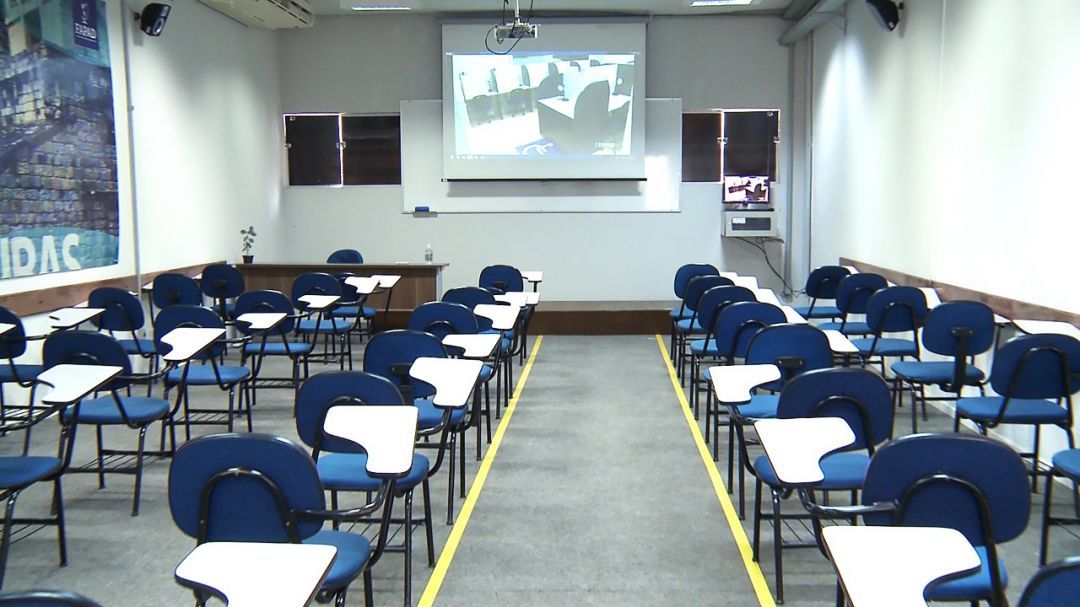 Nova faculdade para cursos de direito e administração prepara para carreiras públicas