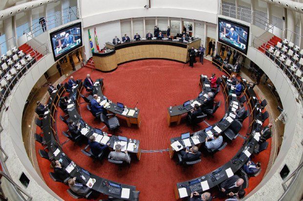 Reforma da previdência é aprovada em Santa Catarina