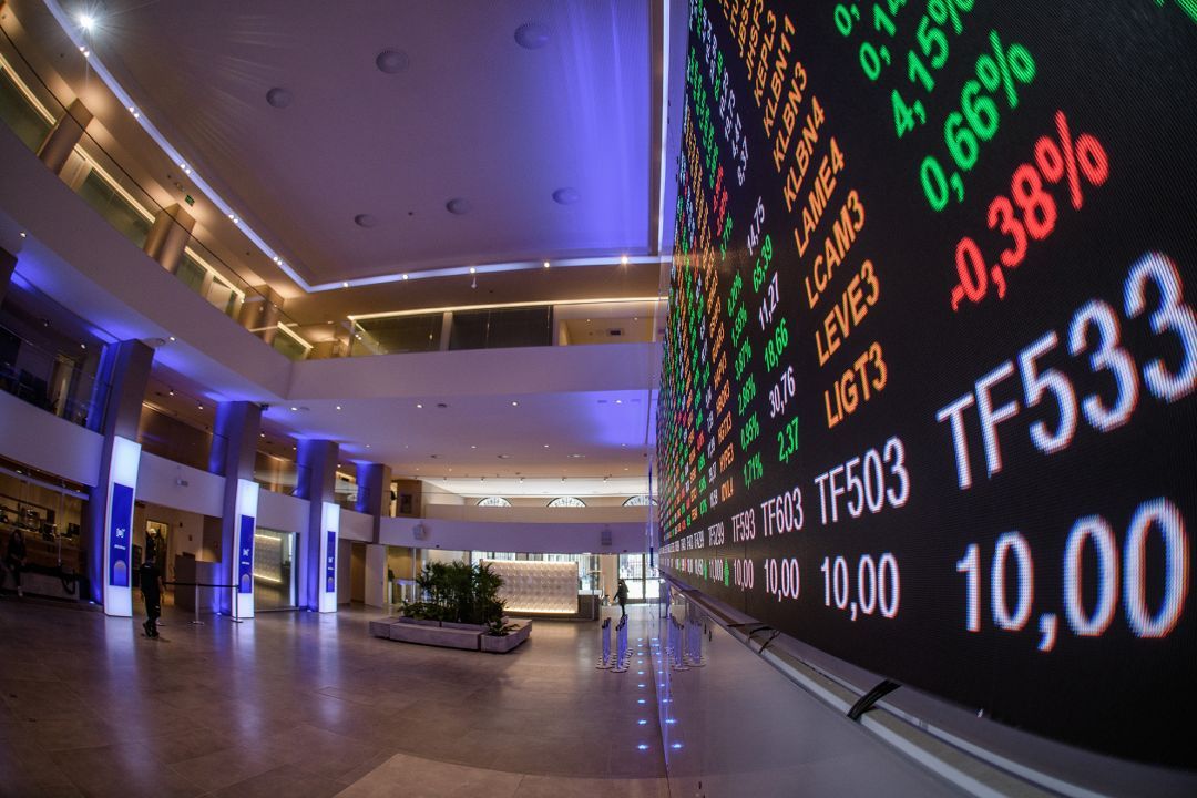 Crise da chinesa Evergrande faz bolsas do mundo despencarem