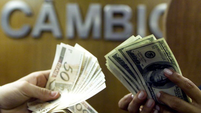 Mercado prevê taxa de juros de 8,75% ao final do próximo ano
