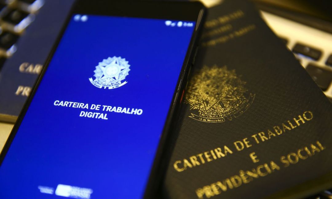 Caged revisa dados e número de vagas criadas recua para 75,9 mil