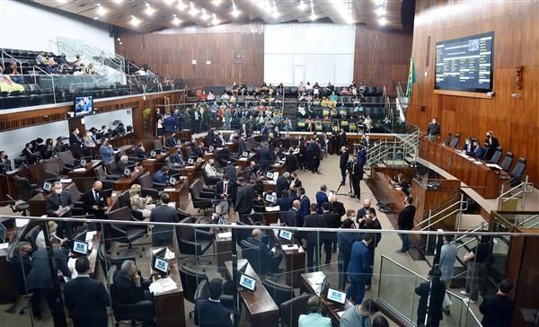 Assembleia Legislativa aprova teto de gastos para o RS