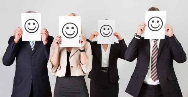 Funcionário feliz, cliente satisfeito