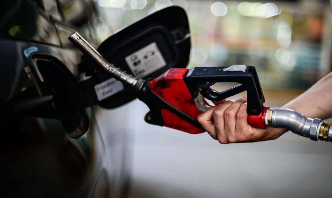 Petrobras aumenta preço da gasolina para as distribuidoras
