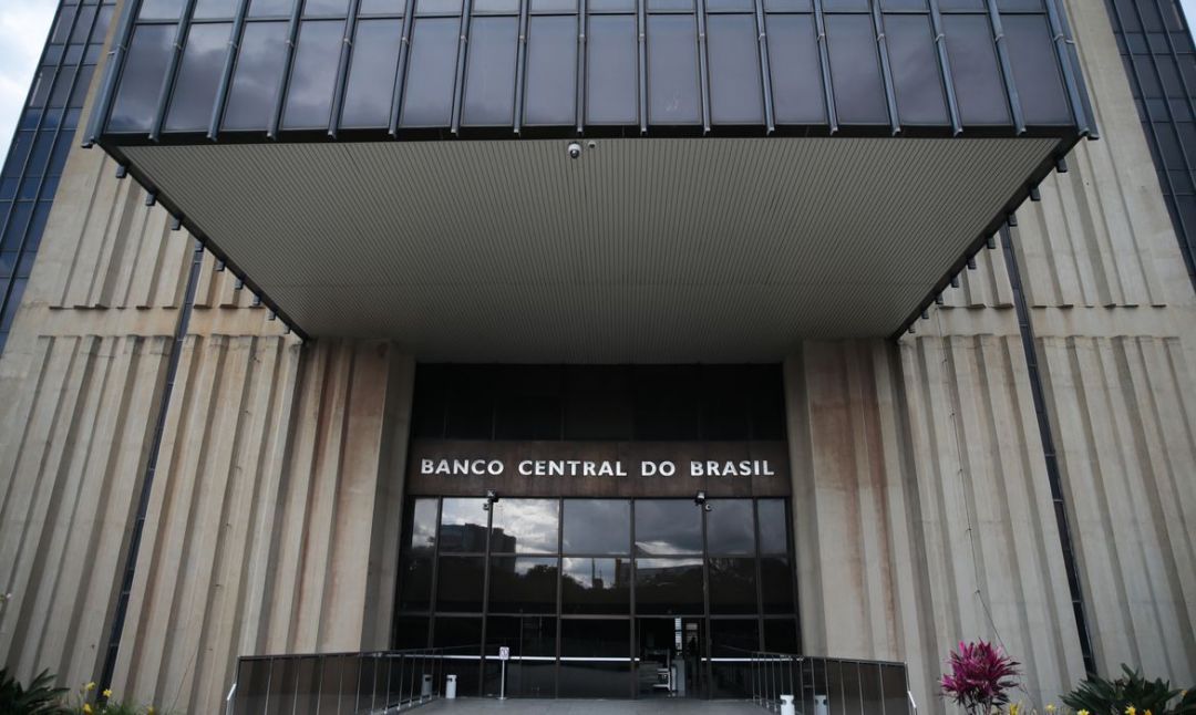Mercado financeiro eleva previsão de inflação para este ano
