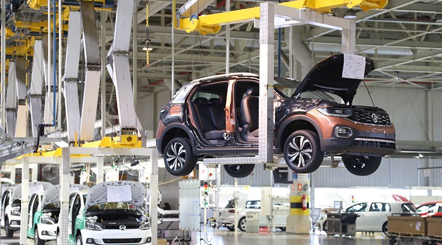 Indústria fecha 2021 com alta de 3,9%