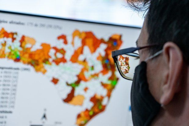 Mapa de Santa Catarina mostra 13 regiões no nível alto