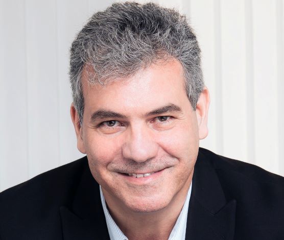 Livro de empresário provoca debate sobre liberdade