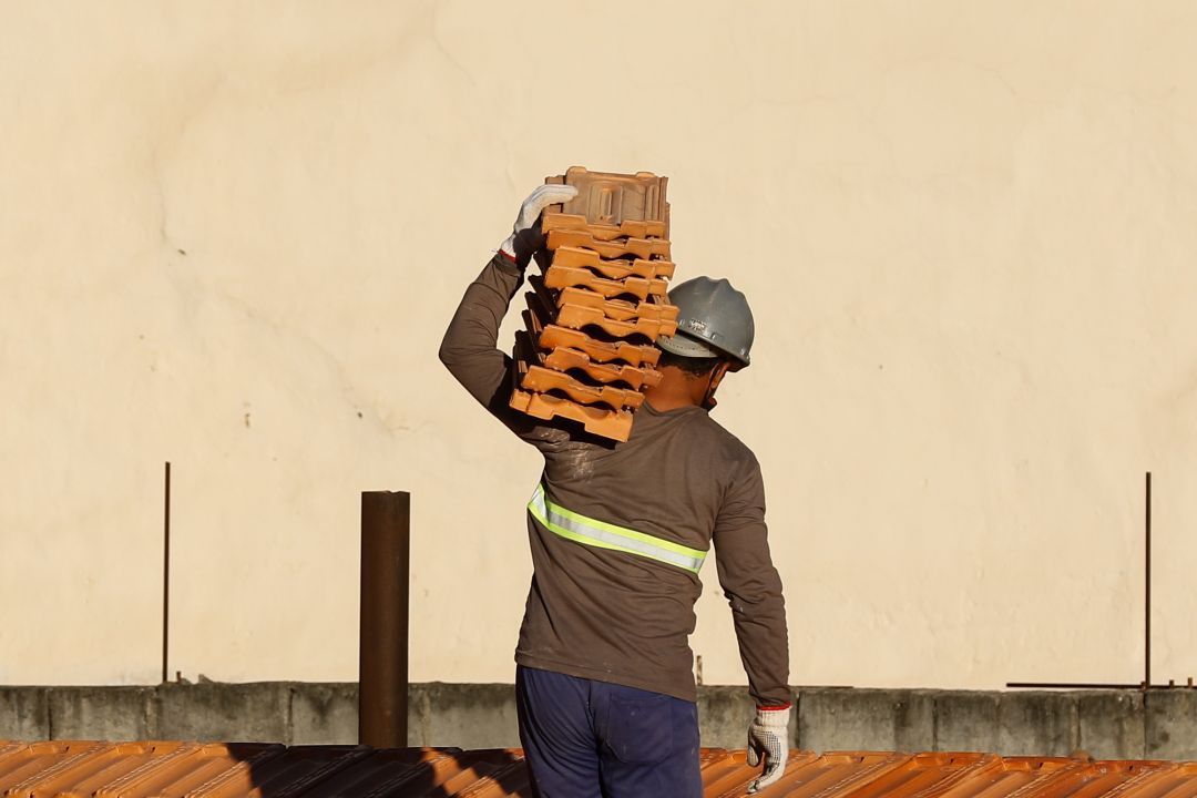 Desemprego cai para 11,1% no quarto trimestre
