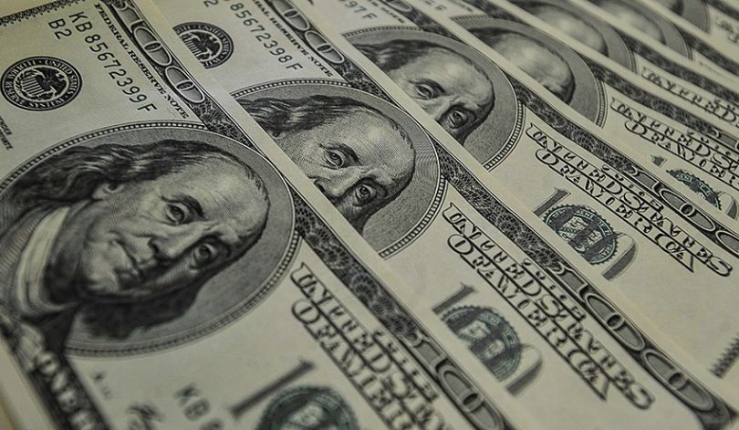 Bolsas ensaiam recuperação um dia após conflito iniciar na Ucrânia