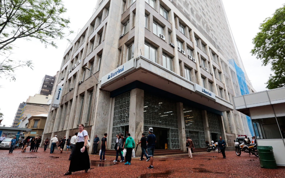Banrisul alcança R$ 42,4 bilhões em crédito
