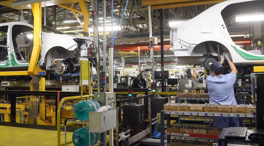 Produção industrial acumula 3,4% de queda no ano
