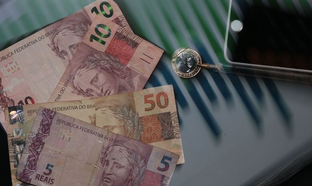 Poupança tem retirada recorde no primeiro semestre