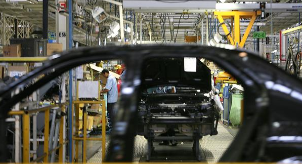 Governo reduz IPI de produtos fabricados no Brasil