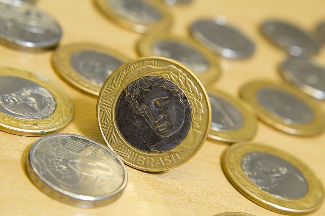 Mercado financeiro reduz estimativa de inflação para 6,8% neste ano