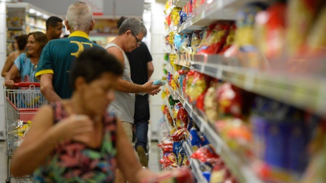 Mercado financeiro reduz projeção da inflação para 6,7%