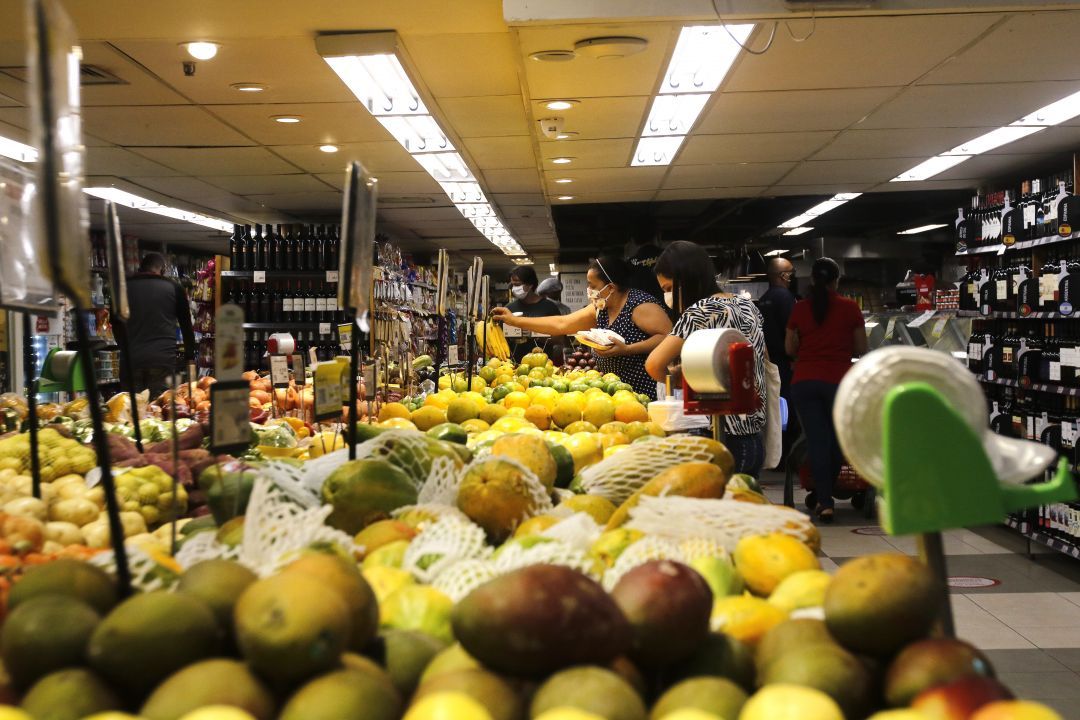 Consumo nos lares brasileiros cresce 7,7% em julho