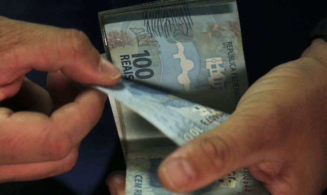 Mercado eleva projeção para crescimento do PIB no ano