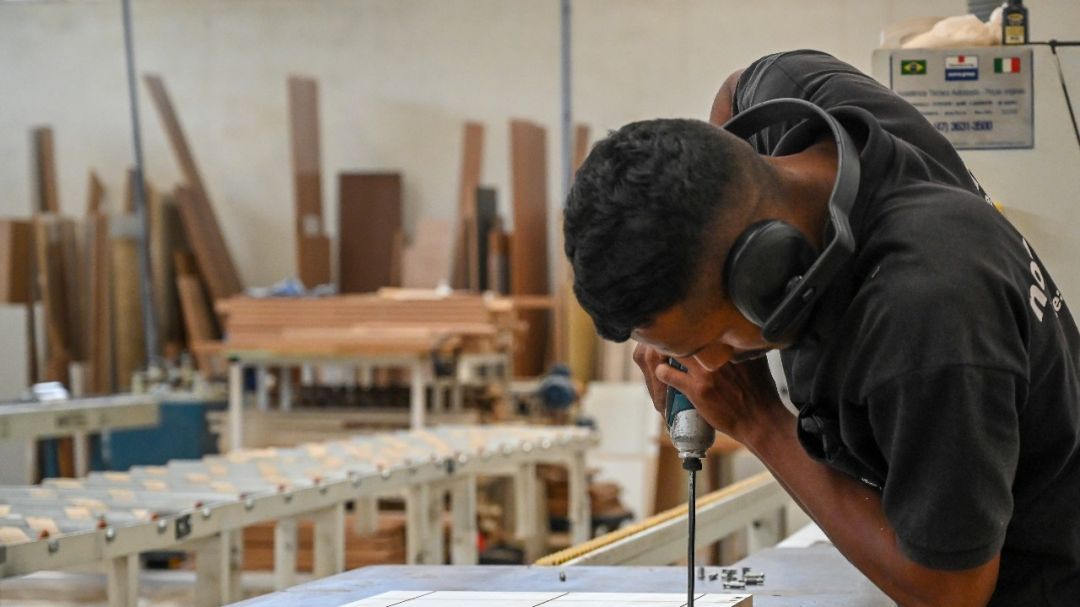 Confiança cai em 23 de 29 setores industriais em outubro