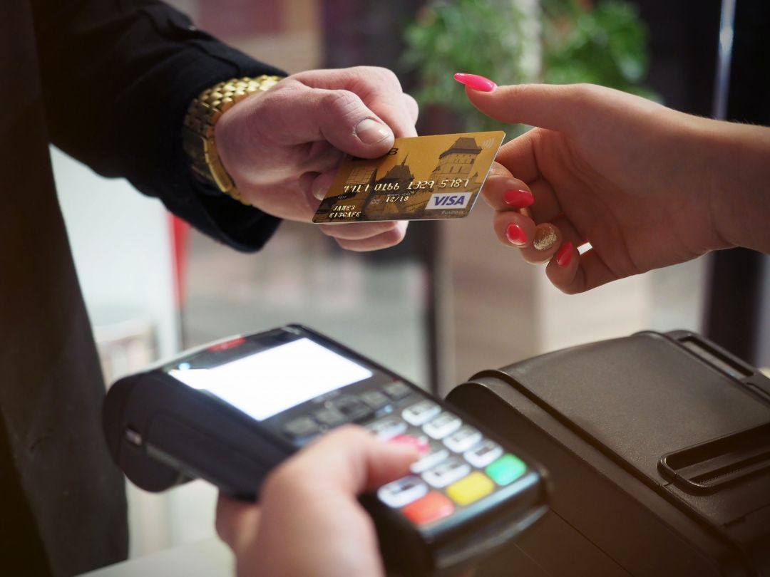 Pagamentos com cartões movimentam R$ 827 bi no terceiro trimestre