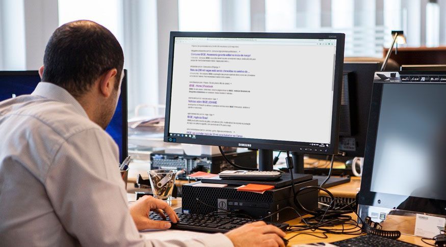 Volume de serviços fica estável em novembro