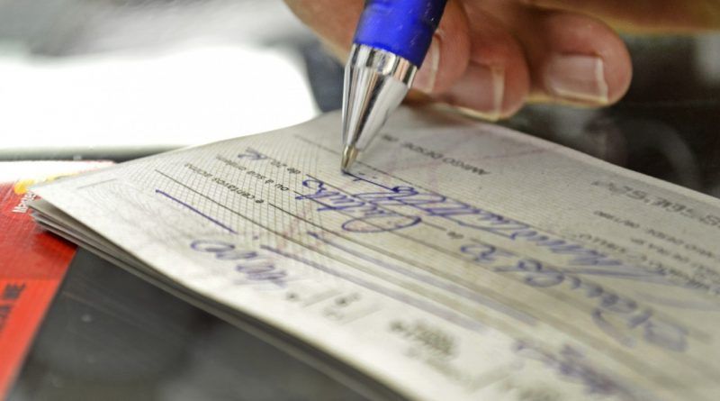 Redução do uso do cheque chega a 94% desde 1995
