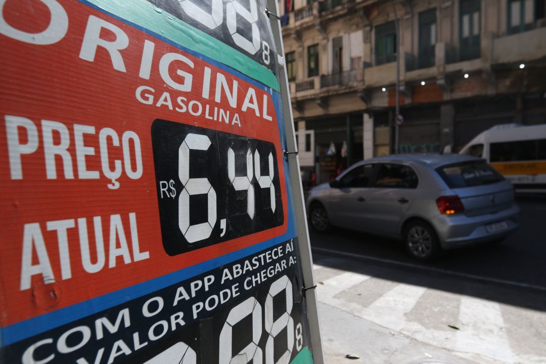 Gasolina subirá até R$ 0,34 e etanol, R$ 0,02 com reoneração parcial