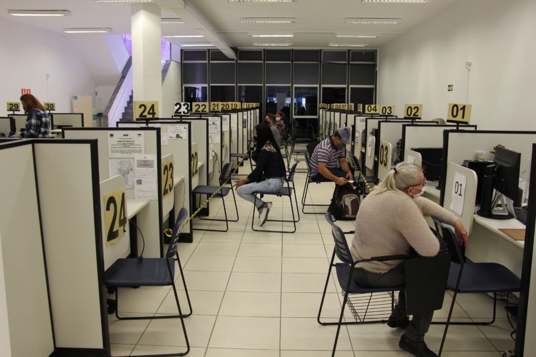 Com taxa de 8,6%, desemprego volta a crescer no trimestre