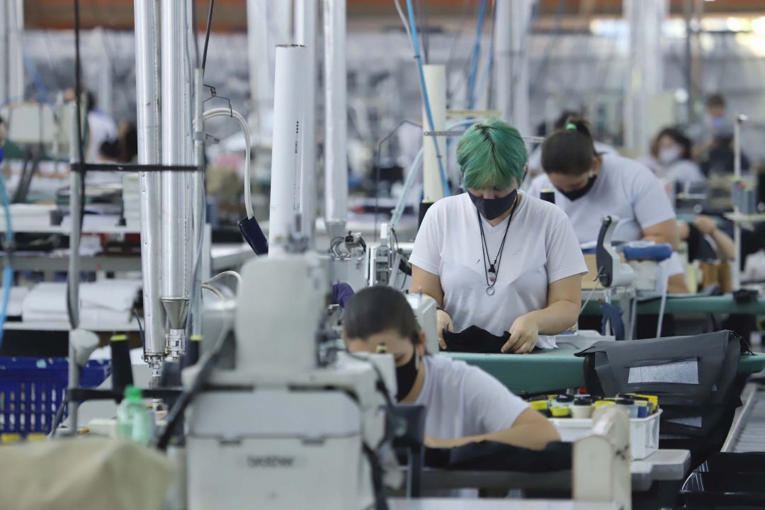 Brasil gera 155.270 empregos formais em maio